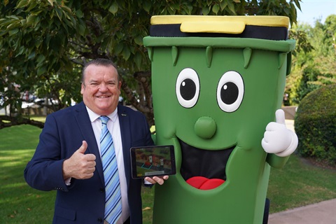 Mayor Darcy Lound with Recycling Mascot.JPG