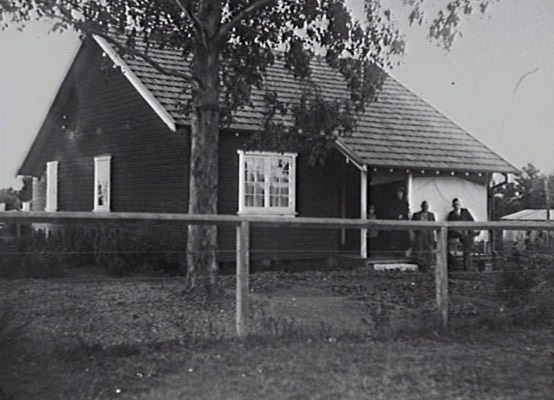 Soldier's Settlement house in 1925. Photographer: Tom Swann. Courtesy CAHS