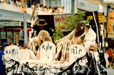 Fishers Ghost Parade in the late 1980s - image sourced from Campbelltown-Macarthur Advertiser Collection