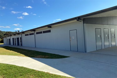 Pathways and easy accessible access to the amenities building