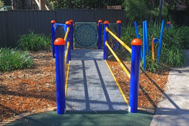 The ramp and mirror and playballs is also available
