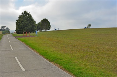 Follow the cycleway and complete the circuit