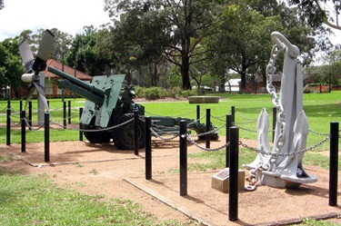 A Naval memorial, Air Force Memorial and Army Memorial also stand, marked with a propeller (2009), an anchor (2005) and a piece of field artillery (pre 1989)