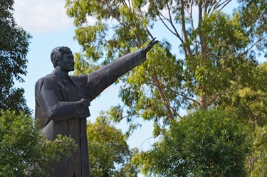 The park is named after Filipino nationalist and writer, José Rizal