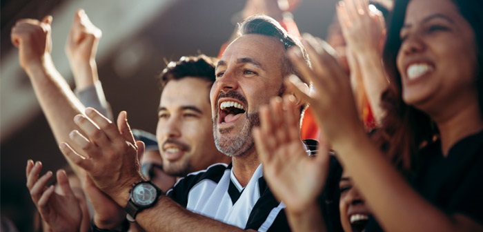 Image of people clapping