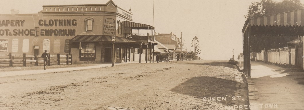 Reeves Emporium along Queen Street, 1900