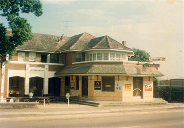 Photographed by renowned local artist Steve Roach in around 1980