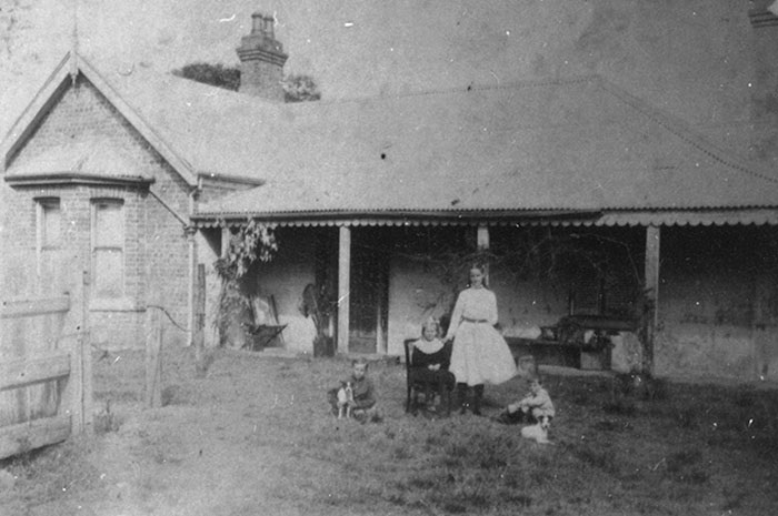 Ingleburn House, Ingleburn.