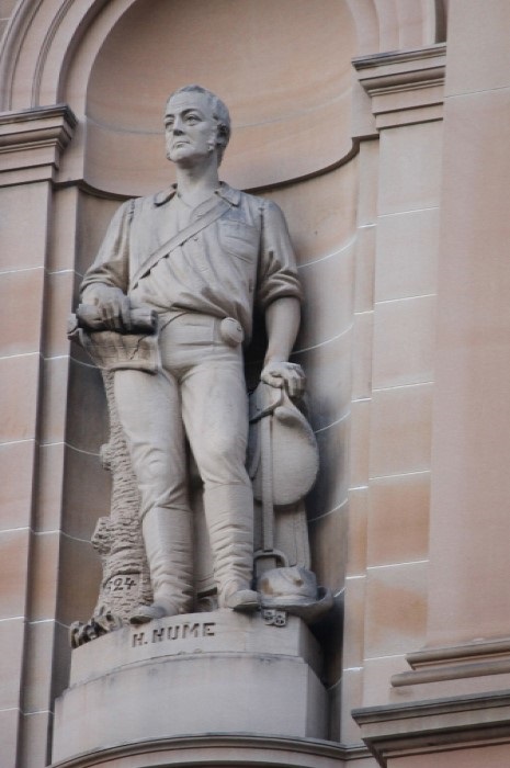 Statue of Explorer Hamilton Hume 