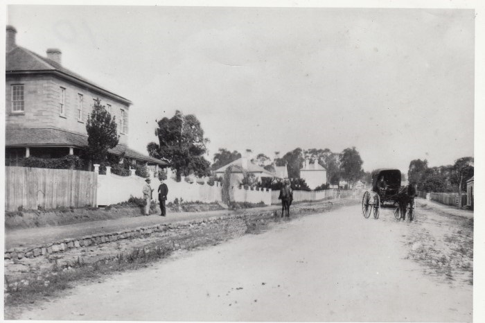 A black and white photo of Lithgow street, a horse and cart and Glenalvon