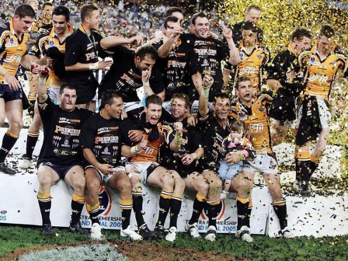 Wests Tigers Team celebrating Grand Final win