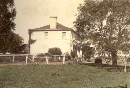 Photo of the house known as Glenlee and surrounding land 