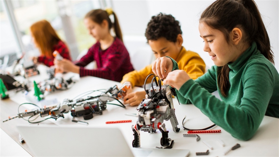 Feel and Move: Code a Robot That Dances - Glenquarie Library