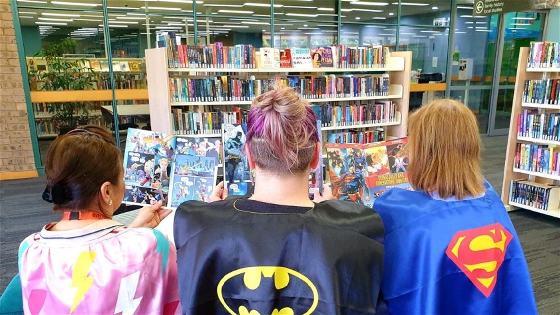 people reading comics