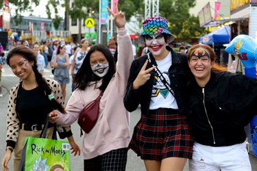 Free face painting for you to get into the festival spirit